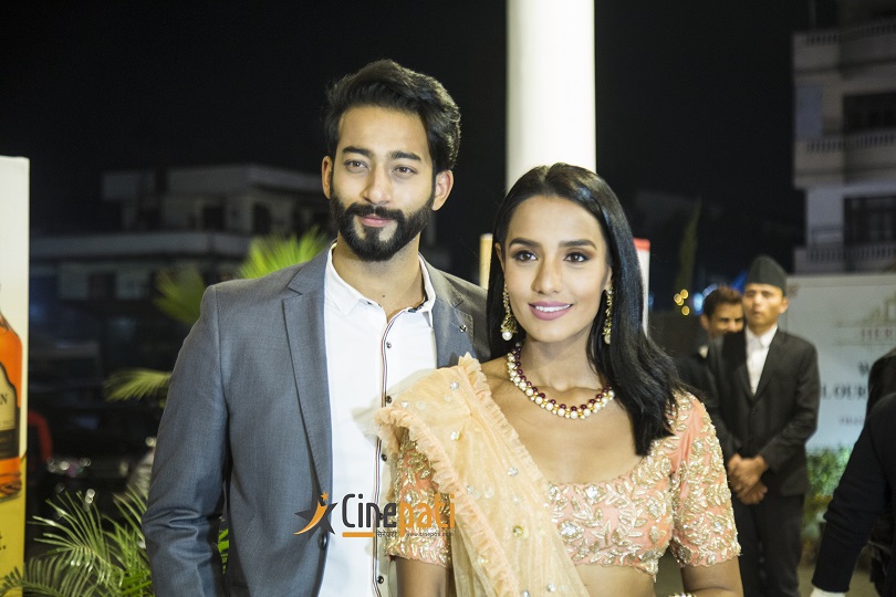 अवार्डमा कलाकारको फेसन (फोटो फिचर)