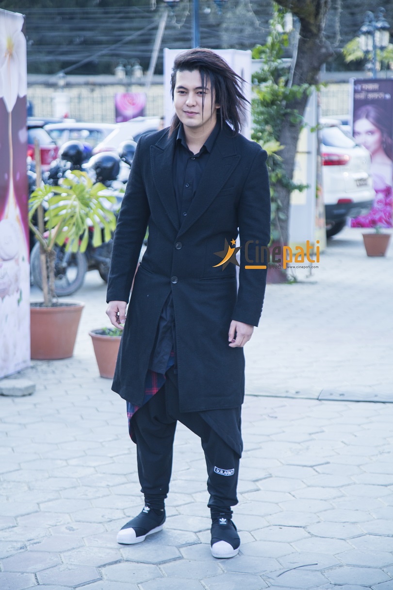 अवार्डमा कलाकारको फेसन (फोटो फिचर)