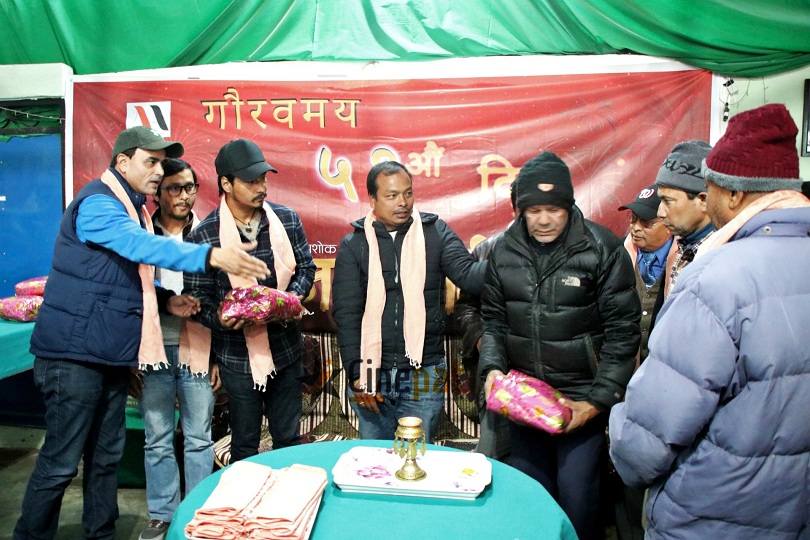 वृद्धवृद्धालाई न्यानो लुगा बाँड्दै &lsquo;जय भोले&rsquo;ले मनायो ५१ औँ दिन&nbsp;