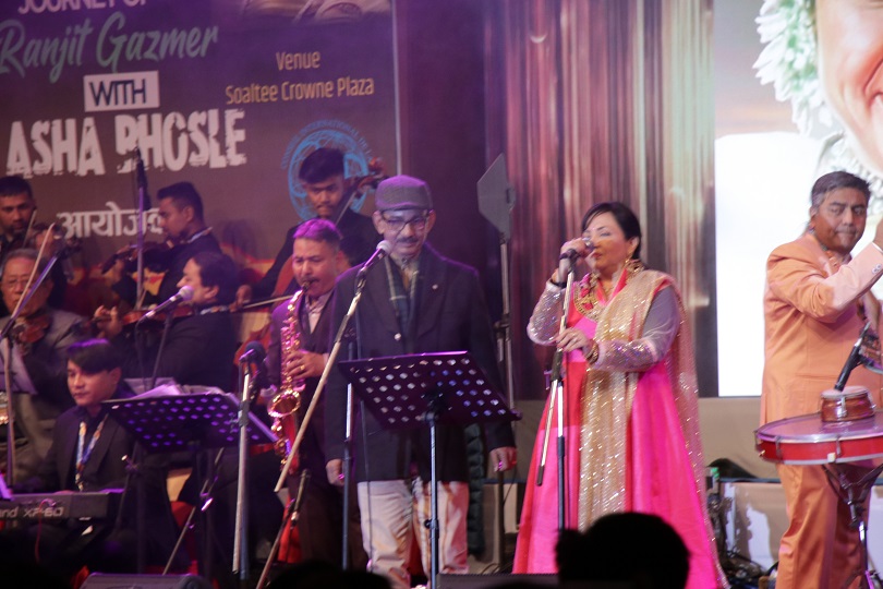 रणजीत गजमेरका गीतमा गुन्जिइन् आशा भोस्ले