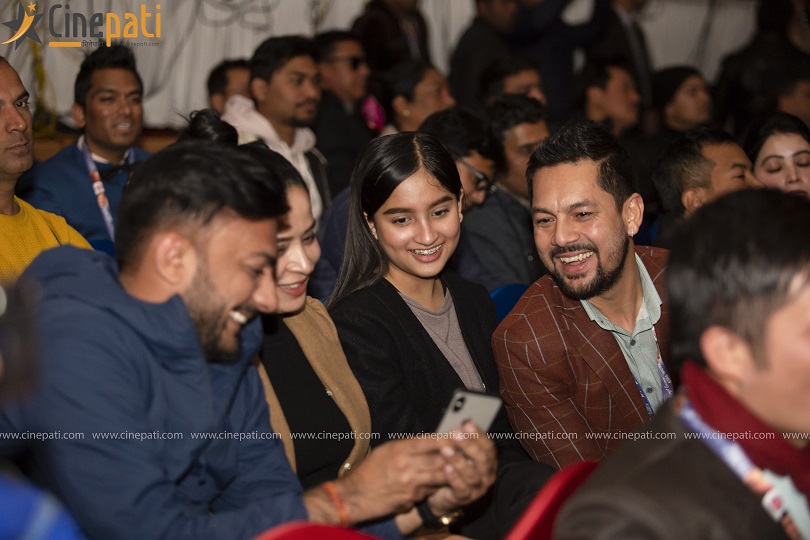 परिवार सहित साङ्गीतिक कार्यक्रममा रामकृष्ण ढकाल(भिडियो)