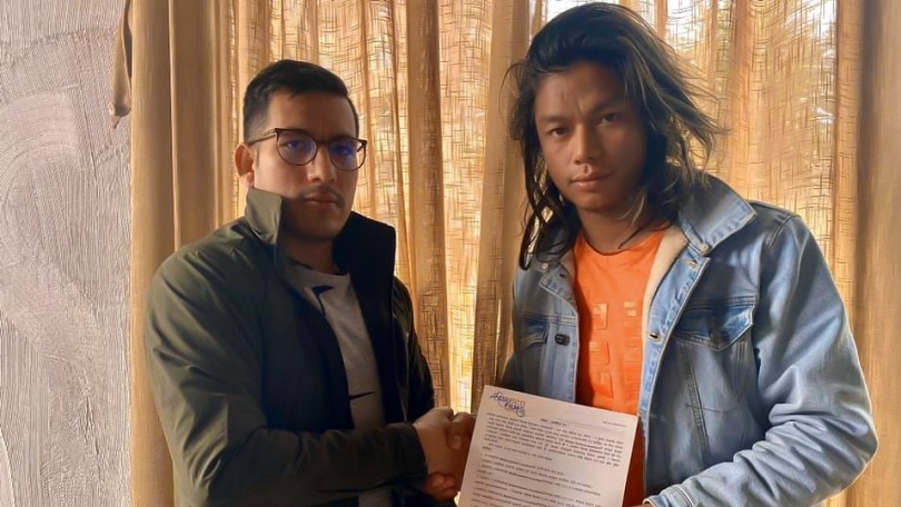 &lsquo;प्रेमगीत ३&rsquo; गल्फको लागि १२ लाखमा बिक्री 