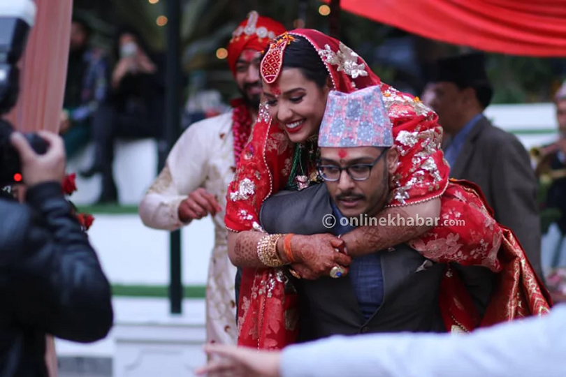 प्रियंकाको फोटो खिच्दा निशा र साहनालाई किन पर्यो आपत?