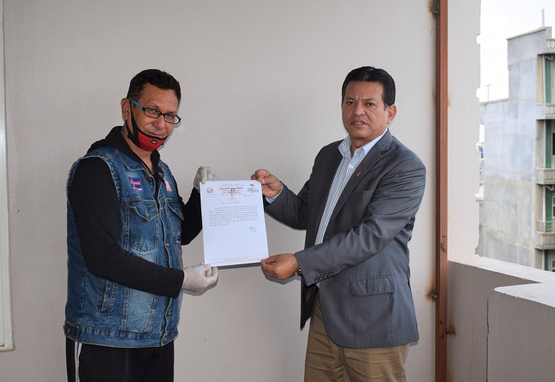 किरण केसीले गरे महालक्ष्मी नगरपालिकालाई राहत हस्तान्तरण 