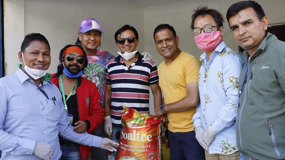 कोरस डान्सरलाई जितु नेपालको सहयोग