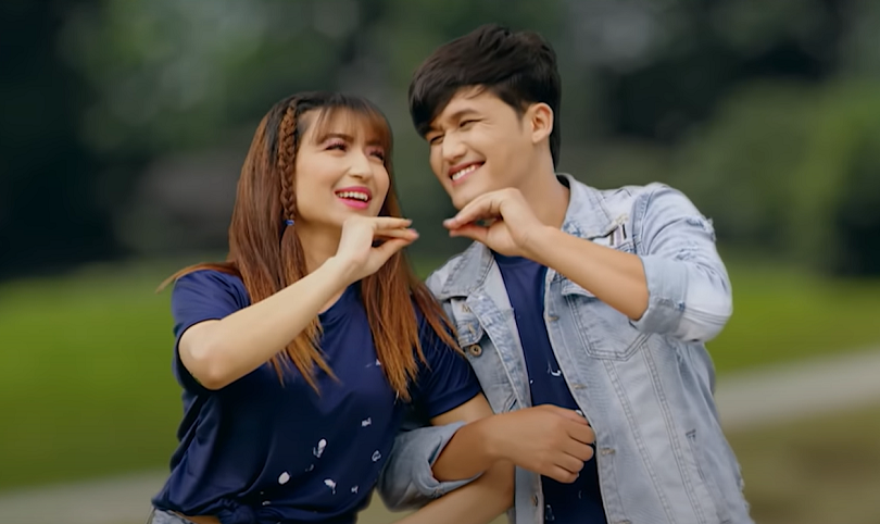 'तोरी तेल २' मा बा-आमा फकाउँदै सरोज र आश्मा(भिडियो)