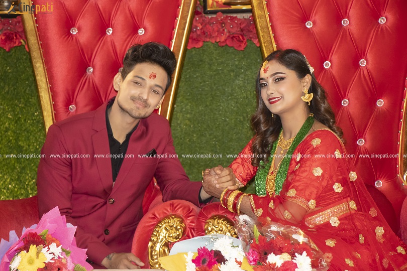 बिहेको रिसेप्सन लुक्समा रेश्मा र बिजु (फोटो फिचर)&nbsp;