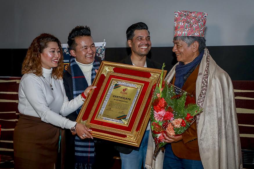 करोड भ्युजमा 'फुल बुट्टे सारी', मदनकृष्ण श्रेष्ठ र राजुबाबु सम्मानित 
