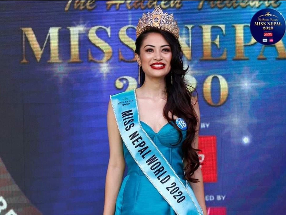 धादिङमा झोलुङ्गे पुल बनाउँदै मिस नेपाल नम्रता