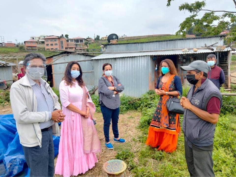 निशाको उपचारको लागि करिश्मा, उषा र रेजिनाको सहयोग 