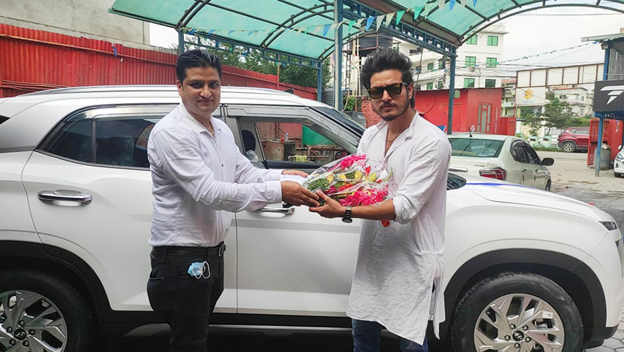 ७० लाखको गाडी किनेका पुष्प भन्छन्, मेरो सपना पुरा भयो 