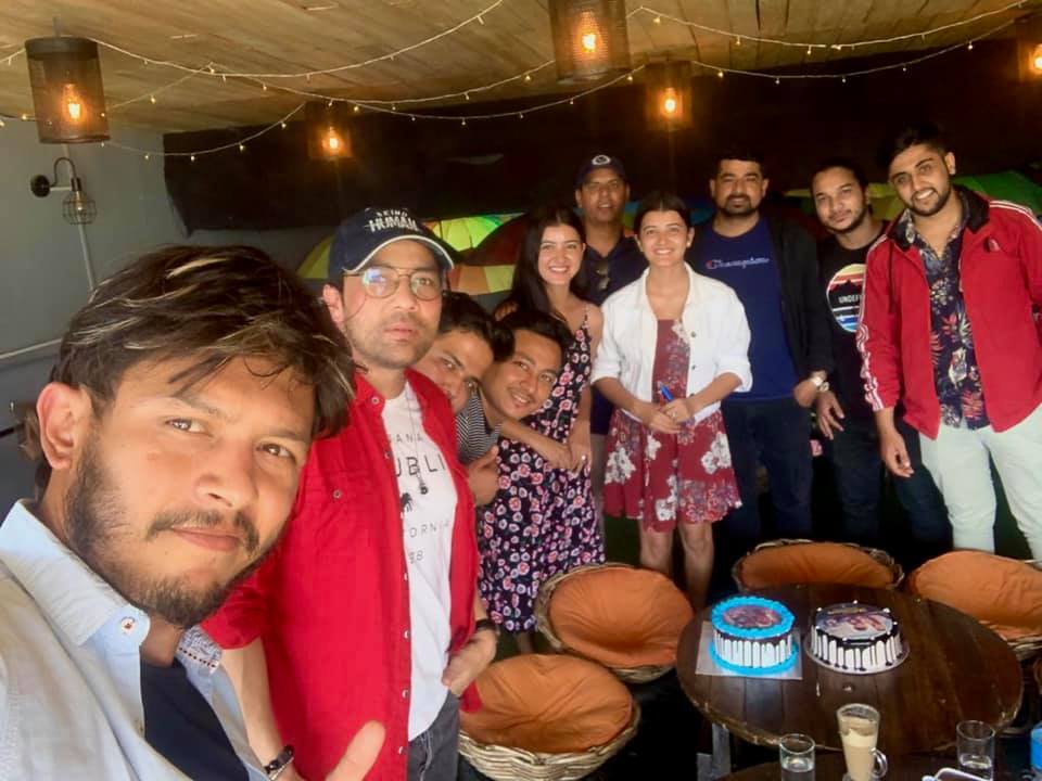  १० लाख भ्युज पाएपछि &lsquo;तिम्रो मन बदलिएछ&rsquo; ले काट्यो केक