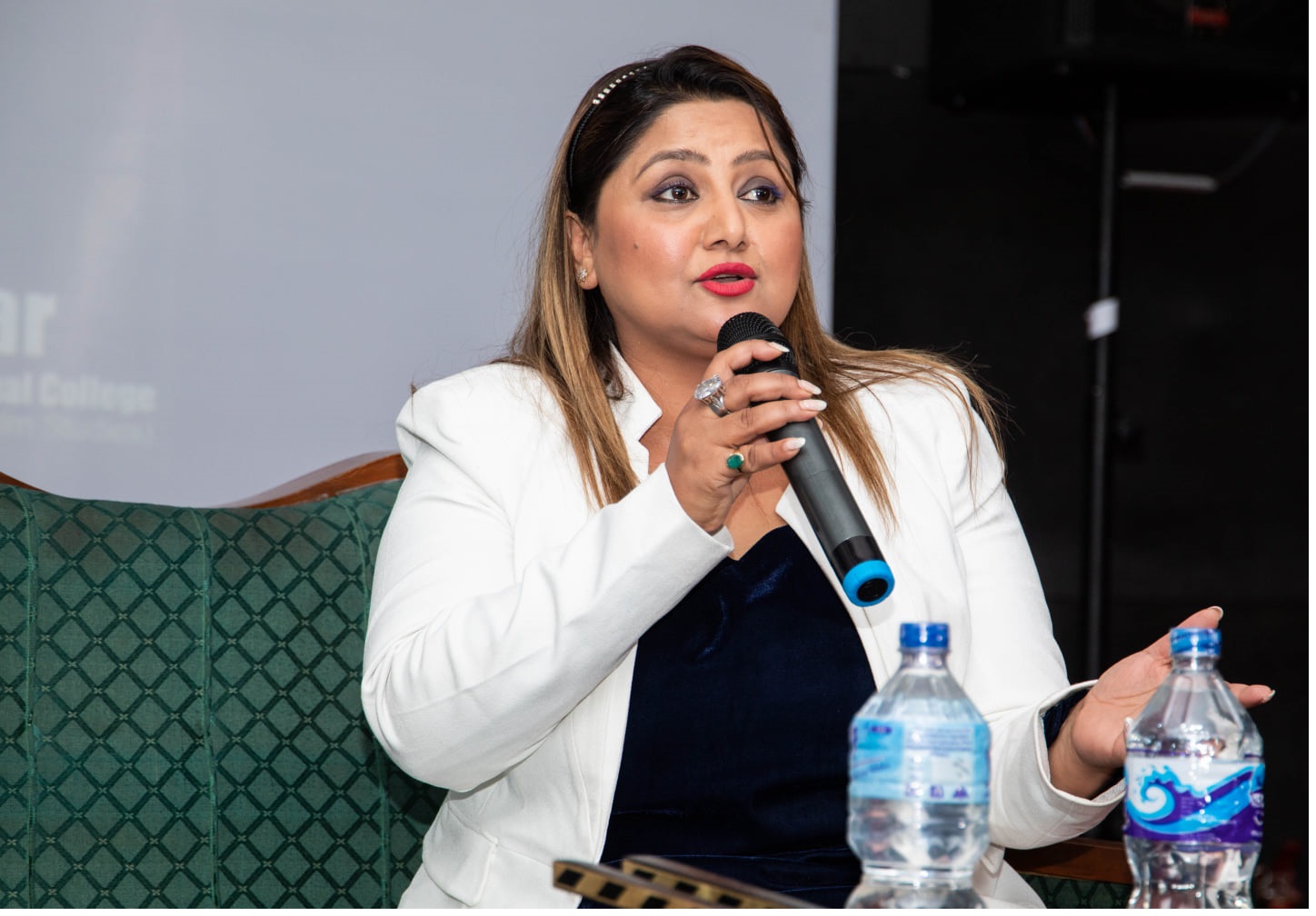  कलाकार दिपाश्री निरौलाको आज जन्मदिन ,कति वर्ष लागिन् ?