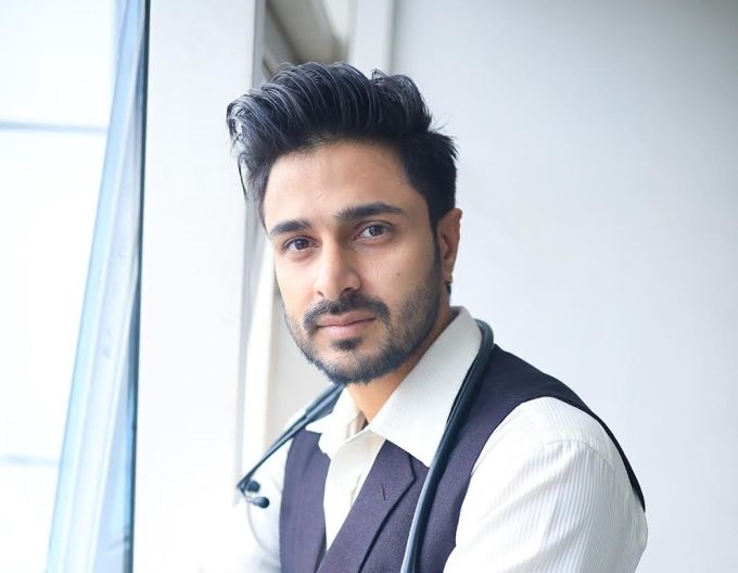 &lsquo;मिस्टर सुप्रानेश्नल २०२१&rsquo;मा  तेस्रो रनर अप बने नेपालका सन्तोष 