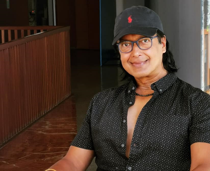 महानायक उपाधिमा राजेशको कटाक्ष, लेख्छन् :&lsquo;कर्म सही गर&rsquo; 