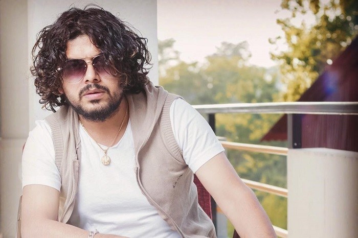 प्रमोदको &lsquo;परिष्कृत&rsquo; इन्टरनेट रिलिज (भिडियो)