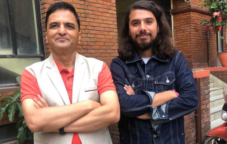 च्याम्पियनका विजेता भरतलाई योगेश भट्टराईद्वारा एक लाख सहयोग