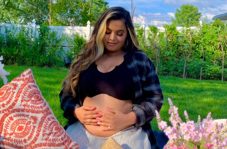 आमा बन्दै नायिका रञ्जना शर्मा ,सार्वजनिक गरिन् &lsquo;बेबी बम्प&rsquo; तस्बिर 