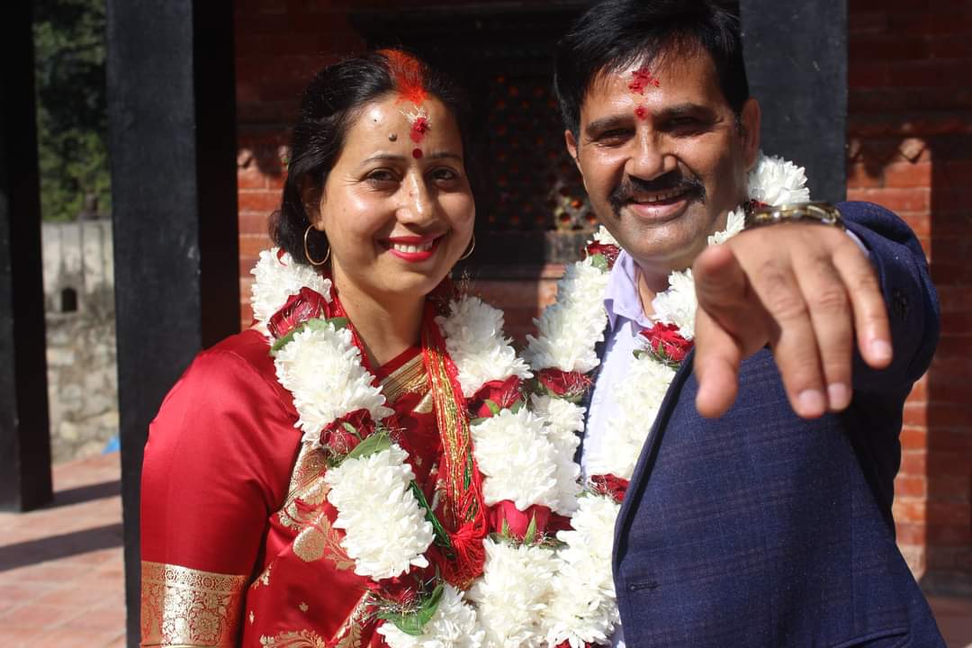 विवाह बन्धनमा बाँधिए हास्य कलाकार मनोज गजुरेल