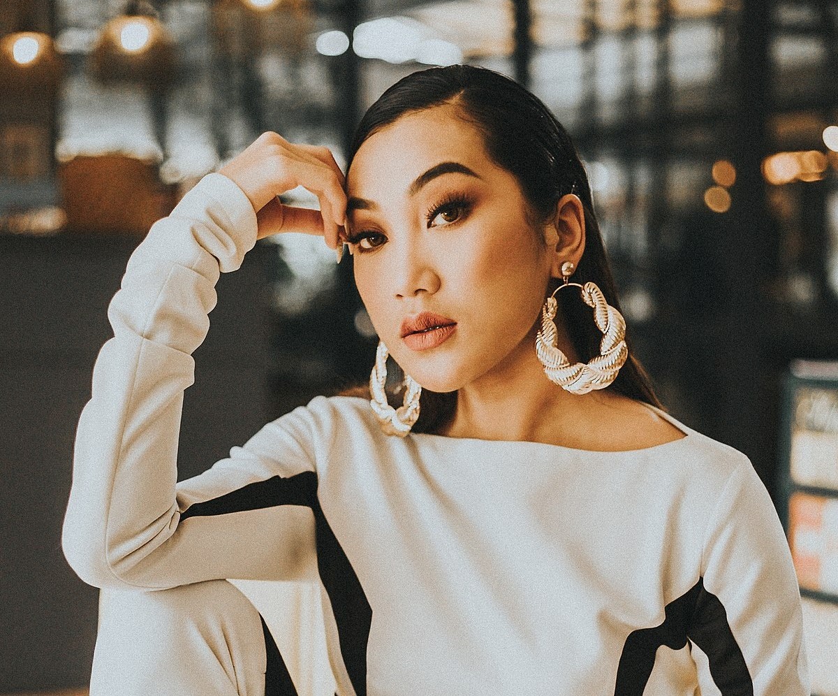 &lsquo;उचाइँ&rsquo; मा बलिउड हस्तिहरूसँग स्क्रिन सेयर गर्दै परमिता राणा