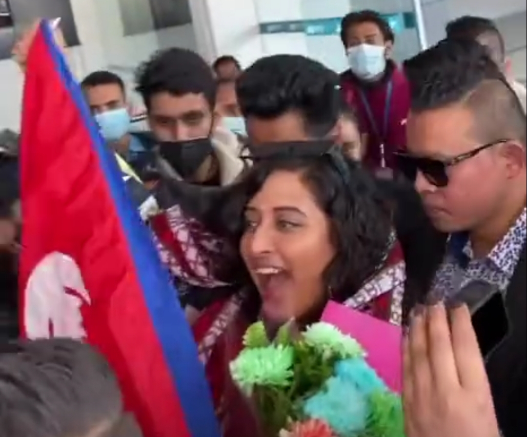 काठ्मान्डौ आइन् र्यापर &lsquo;राजा कुमारी&rsquo; ,एर्पोर्टमा गरियो भव्य स्वागत 