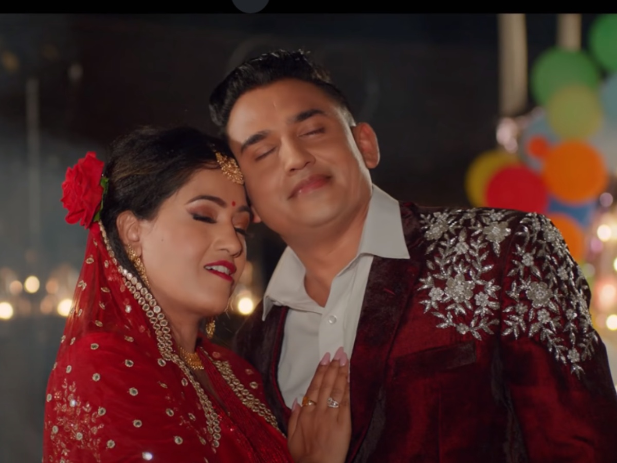 &lsquo;मायाले जीवन सजाऊ&rsquo; ने बाचा गर्दै रोमान्टिक बने धुर्मुस-सुन्तली (भिडियो) 