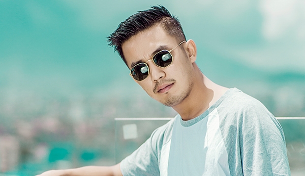 ब्राउन सुगर खरिदमा र्यापर लाहुरे पक्राउ 