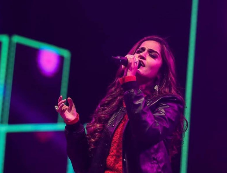  &lsquo;राता लम्बिया&acute;गायिका असीस आज काठमान्डौ आउने  