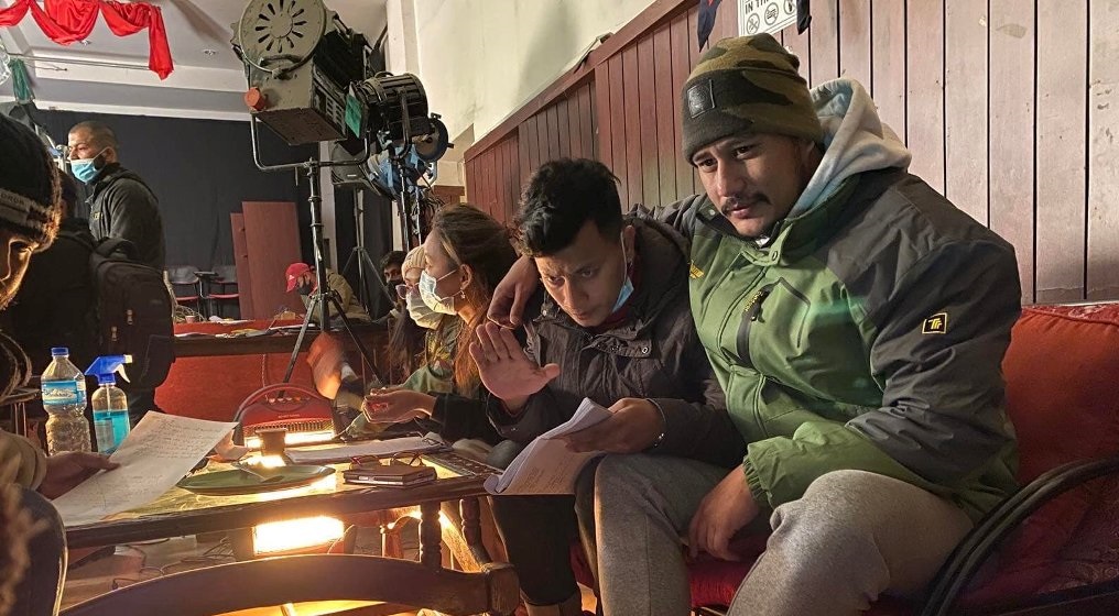 कोरोना प्रभाव: दुई युनिट बनाएर छायांकन गर्दै &lsquo;लाखे&rsquo;