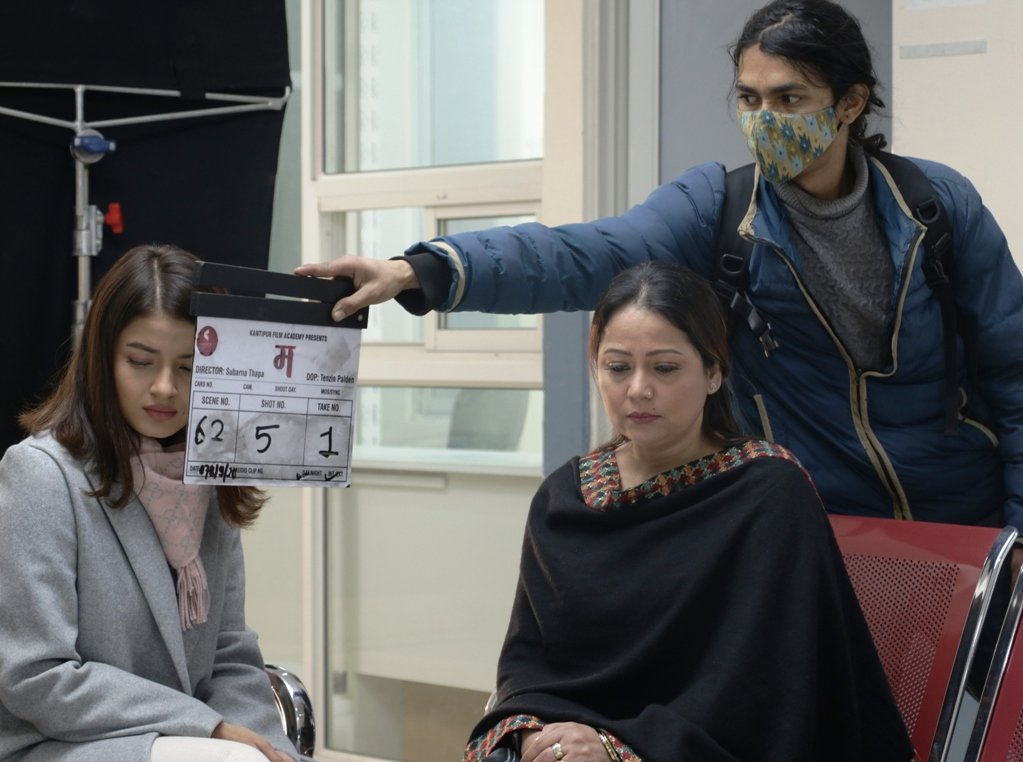 सरोज र निशाको 'म' आगामी जेठमा  