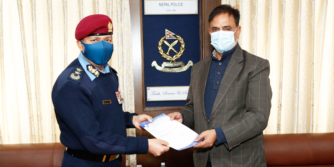 प्रहरी प्रधान कार्यालयलाई हरिवंशद्वारा 'कर्कलो कोक्याउला' हस्तान्तरण 