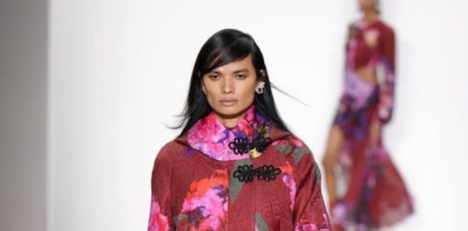 पहिलो पटक न्युयोर्क फेसन विकमा नेपालकी ट्रान्सजेन्डर मोडल अञ्जली लामा 