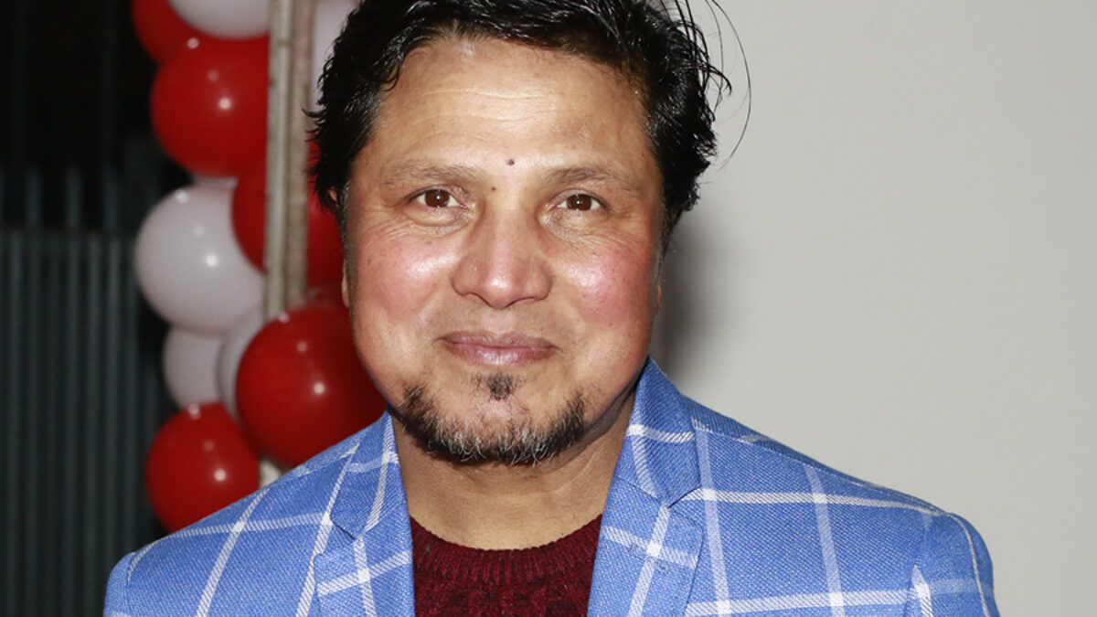 हल सञ्चालकहरूलाई दीपक बोली :  'केजिएफ' चलाऊ , पैसा मज्जाले कमाऊ.. 