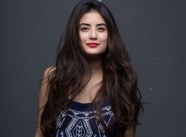 ठुलो पर्दामा पाइला राख्ने तयारीमा नीति शाह