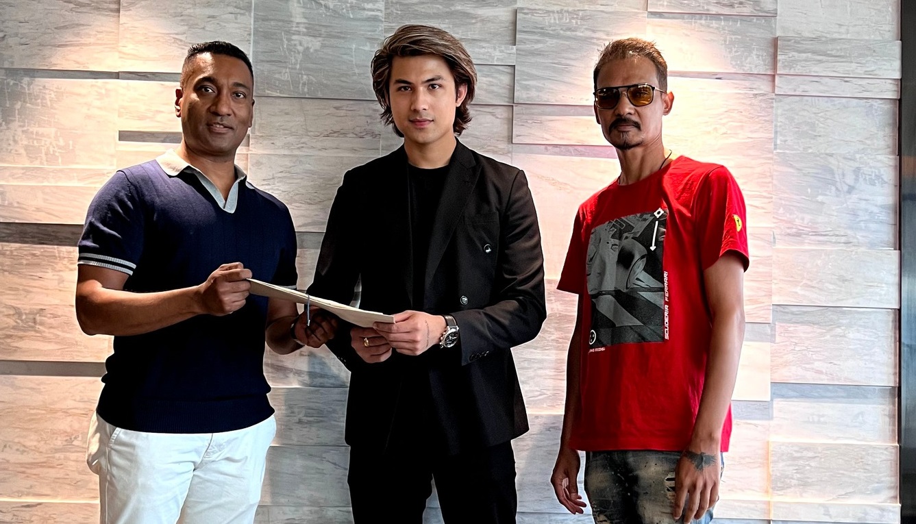 व्यस्त अनमोल 'जेरी २' मा पनि अनुबन्धित