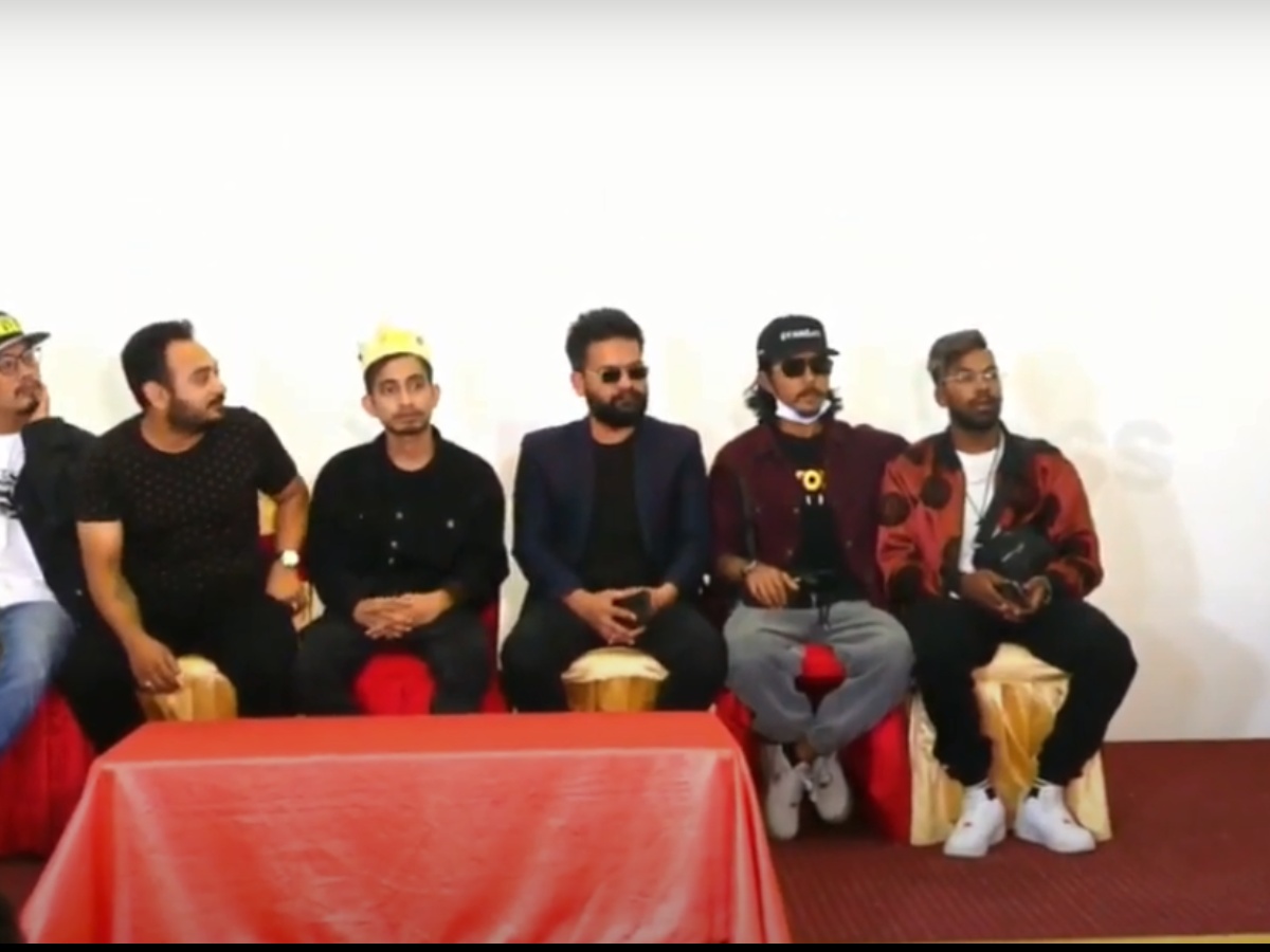 रियालिटी शो &lsquo;नेपहपको श्रीपेच&rsquo;का विजेतालाई नयाँ श्रीपेच प्रदान