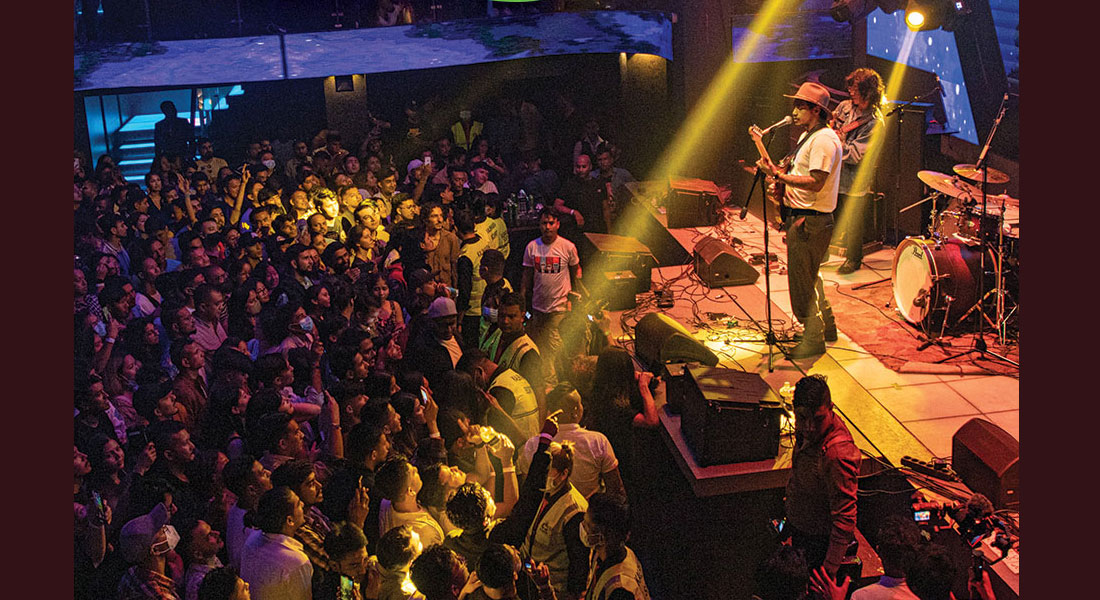 चितवनमा अमेरिकी ब्यान्डसहित प्रस्तुत हुँदै आर्थर गन 