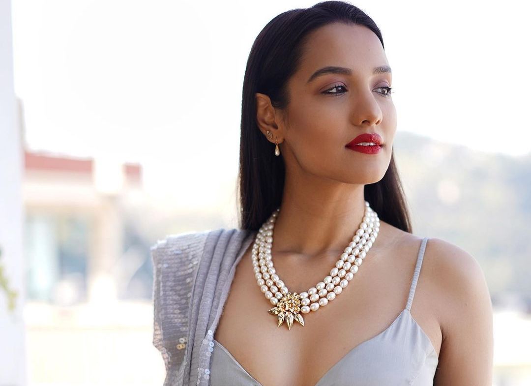 प्रियंकाको  &lsquo;कमब्याक&rsquo;,अनुबन्धित भइन् रामबाबु गुरुङको फिल्म &lsquo;फूलबारी&rsquo;मा 