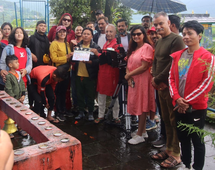 नाजिर हुसेनको अभिनय रहेने&acute;गुलाबी&rsquo; को गरीयो कास्कीमा शुभ साइत 