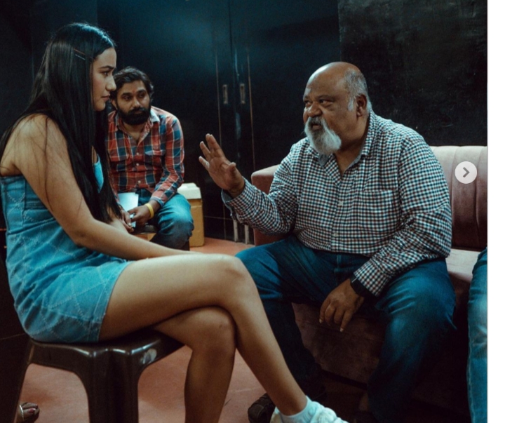 बलिउडका चर्चित कलाकार सौरभ शुक्लासँग नायिका स्वस्तिमाको भेट्