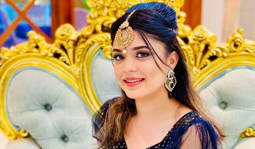 सङ्खुवासभाको कार्यक्रममा समिक्षा माथि ढुङ्गा प्रहार