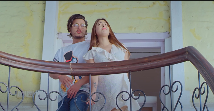 `भन मेरो माया&rsquo; मा रोमान्टिक पूजा र पुष्प (भिडियो)