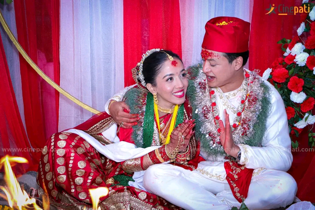 यस्तो देखिए दुलाह-दुलही बन्दा सलोन र करिश्मा