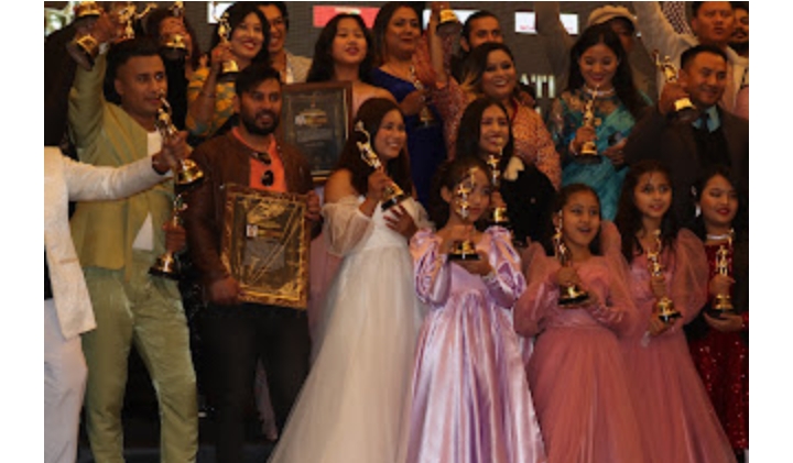 मोडेल अवार्ड भब्यताका साथ सम्पन्न