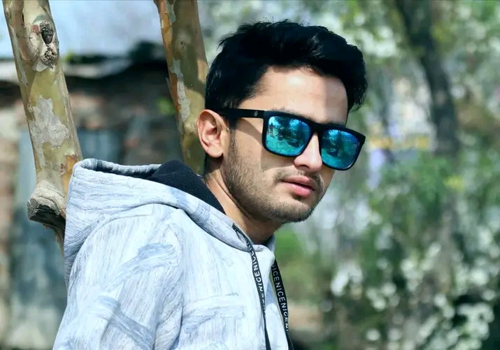 मादक पदार्थ सेवन गरी होहल्ला र कुटपिट गरेको आरोपमा "म्याकुरी" पवन खतिवडा प्रहरी हिरासतमा