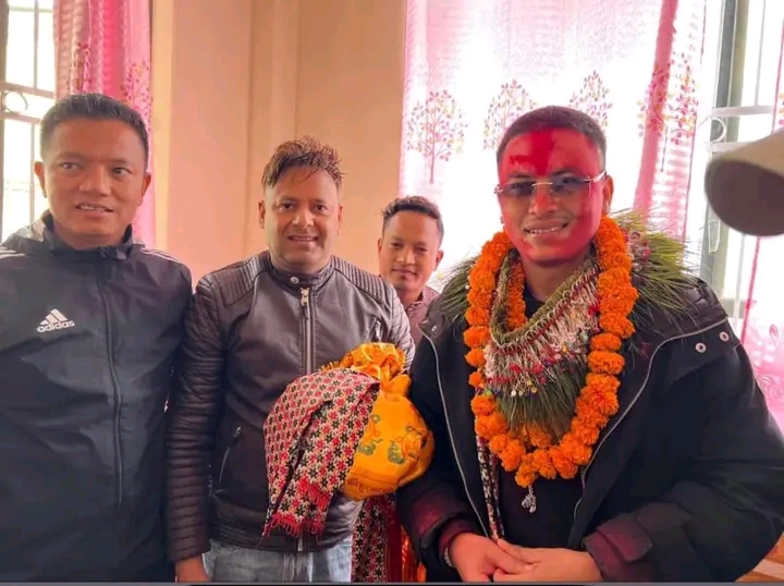 जेलमुक्त भएपछि पललाई गरीयो  फुलमाला र अविरले स्वागत