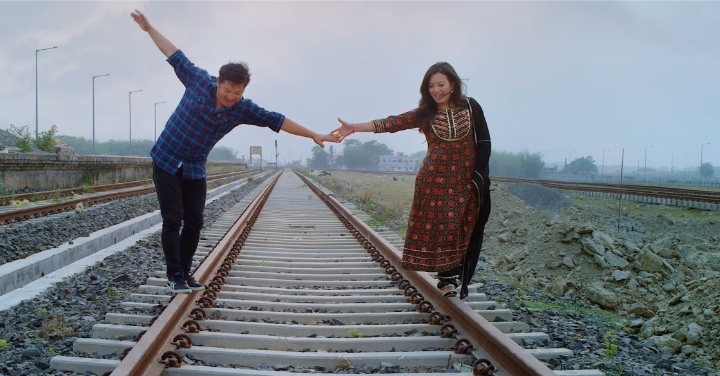 `बिहे पास&acute;को `खालि छैन मेरो मुटु&acute; मा रोमान्टिक दया र प्रकृति (भिडियो)