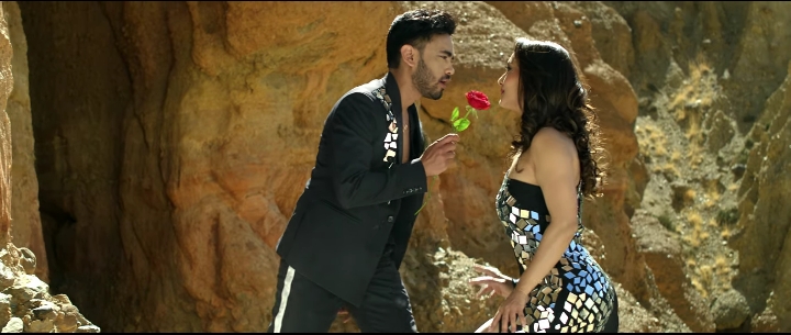 `परस्त्री&acute;को `माया बस्यो&acute;मा रोमान्टिक गौरव र शिल्पा (भिडियो)