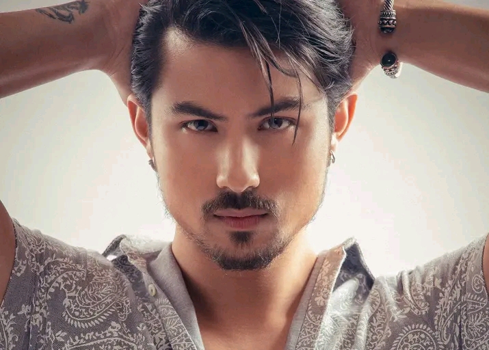 अभिनेता अनमोलले फिर्ता गरे `रावायण&acute; टिमसंग लिएको पारिश्रमिक 