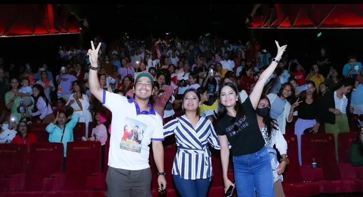 `परदेशी २&acute; लाई १३ औं दिनमा पनि दर्शकको साथ, अधिकाश शो हाउसफूल